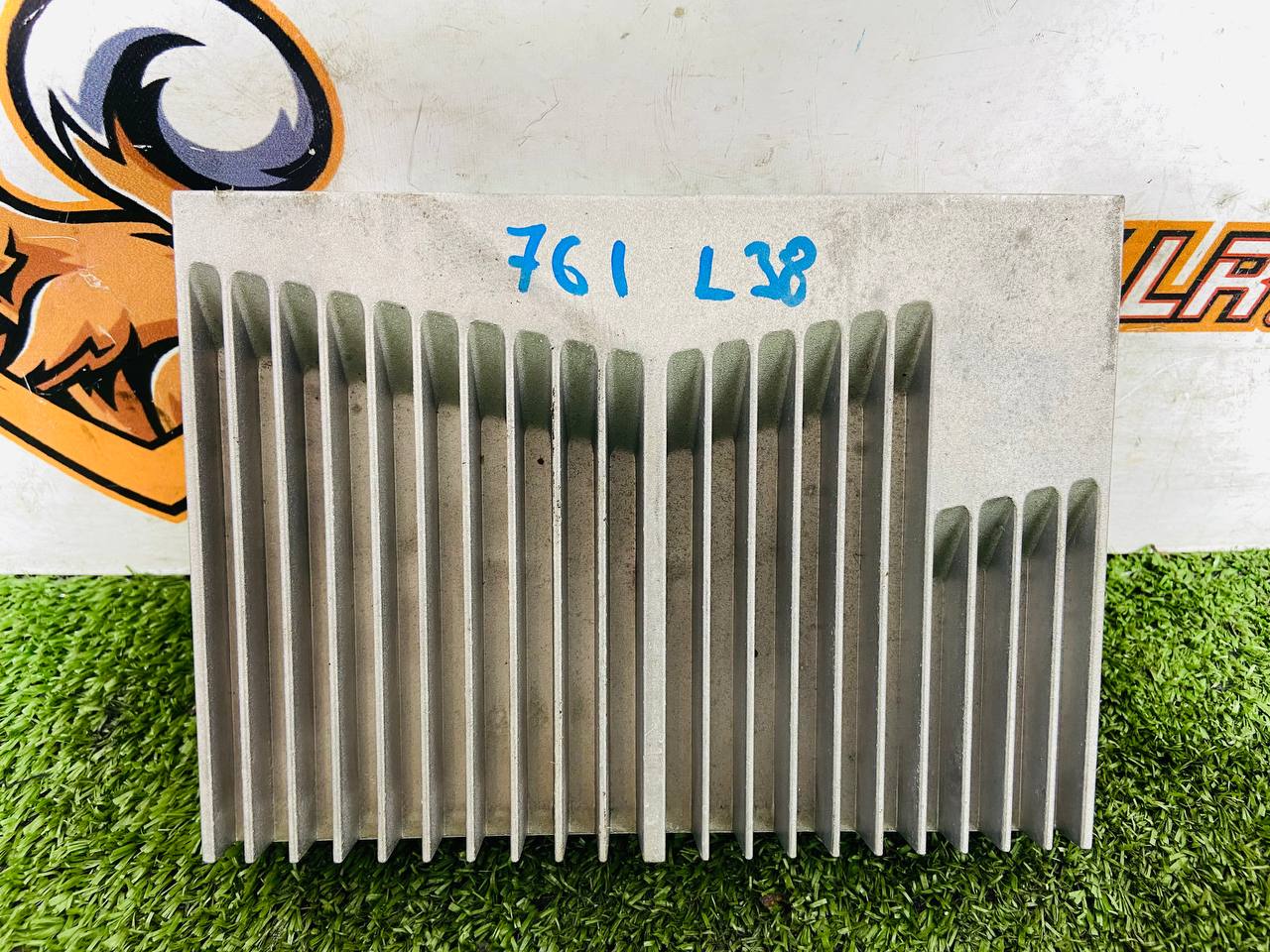 T2R28219 AUDIO Amplifier Jaguar F-Pace X761 (2017-) Used cost 300 € in stock 1 pcs.