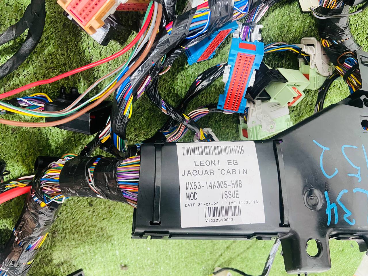 T2R51051 Salon wiring for Jaguar F-Type X152 (2014-) Used cost € in stock 1 pcs.