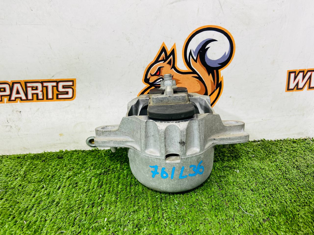 T4A1060 Left Right 3.0ie Engine Mount Cushion Jaguar F-Pace X761 (2017-) Used cost 90 € in stock 4 pcs.