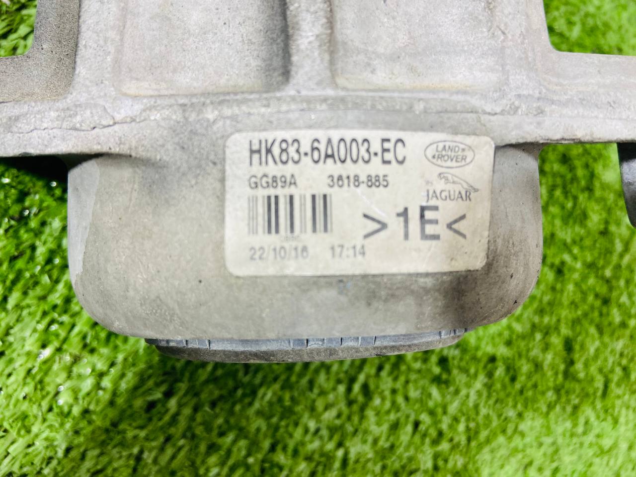 T4A1060 Left Right 3.0ie Engine Mount Cushion Jaguar F-Pace X761 (2017-) Used cost 90 € in stock 4 pcs.