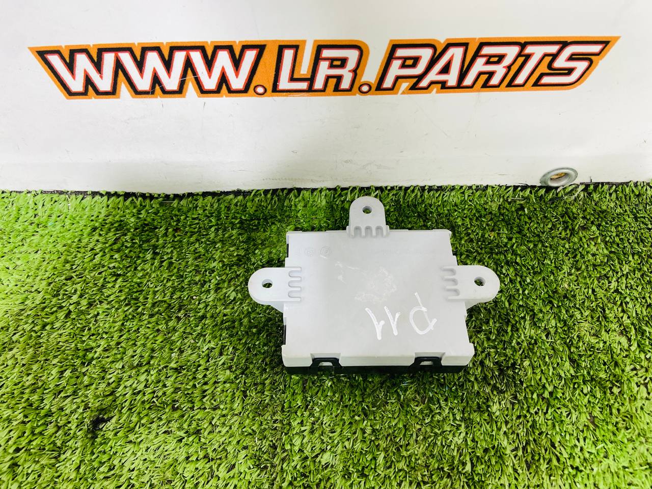 T4A14034 Comfort block of the front passenger door for Jaguar XF X260 (2015-) Used cost 50 € in stock 2 pcs.