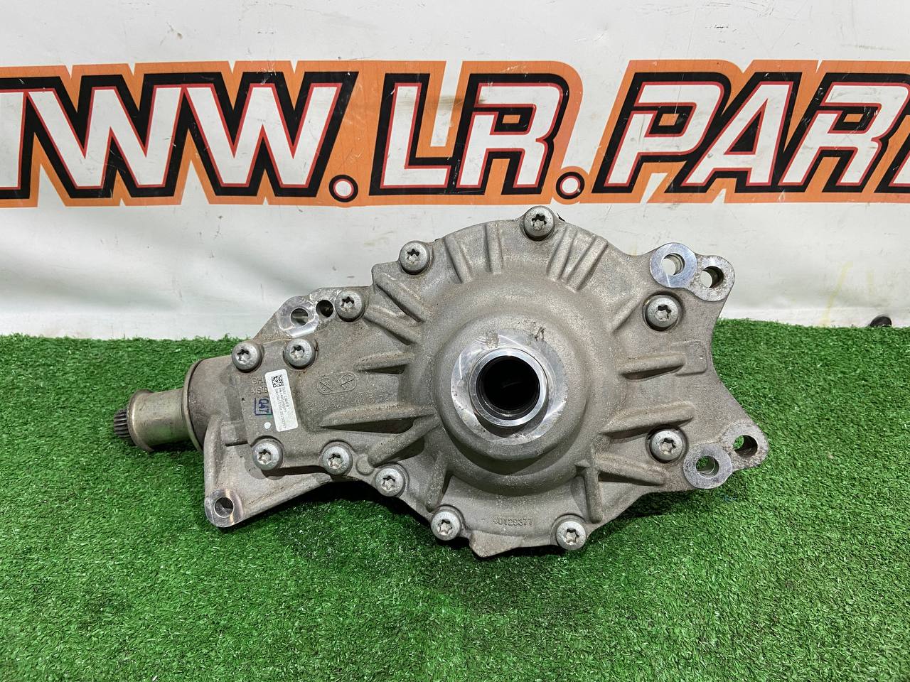 T4A18129 Front Reduction Gear 3.73 Jaguar F-Pace X761 (2017-) Used cost 600 € in stock 1 pcs.