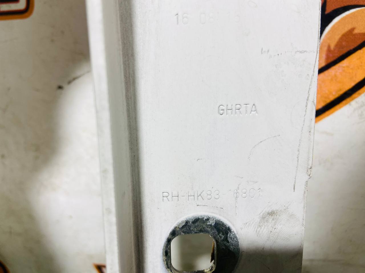 T4A1898 Right Hood Hinge Jaguar F-Pace X761 (2017-) Used - Image 18