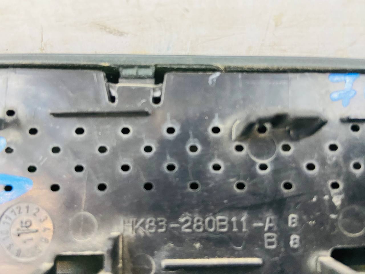 T4A27238 Left Grille in Wing for Jaguar F-Pace X761 (2017-) Second Hand cost 115 € in stock 4 pcs.