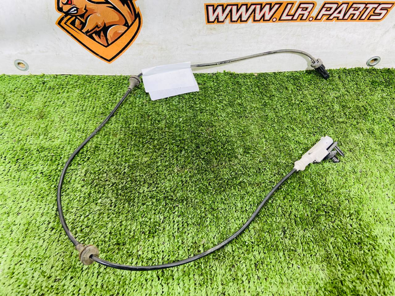 T4A30815 ABS sensor front 2021- Jaguar F-Pace X761 (2017-) Used cost 81 € in stock 7 pcs.