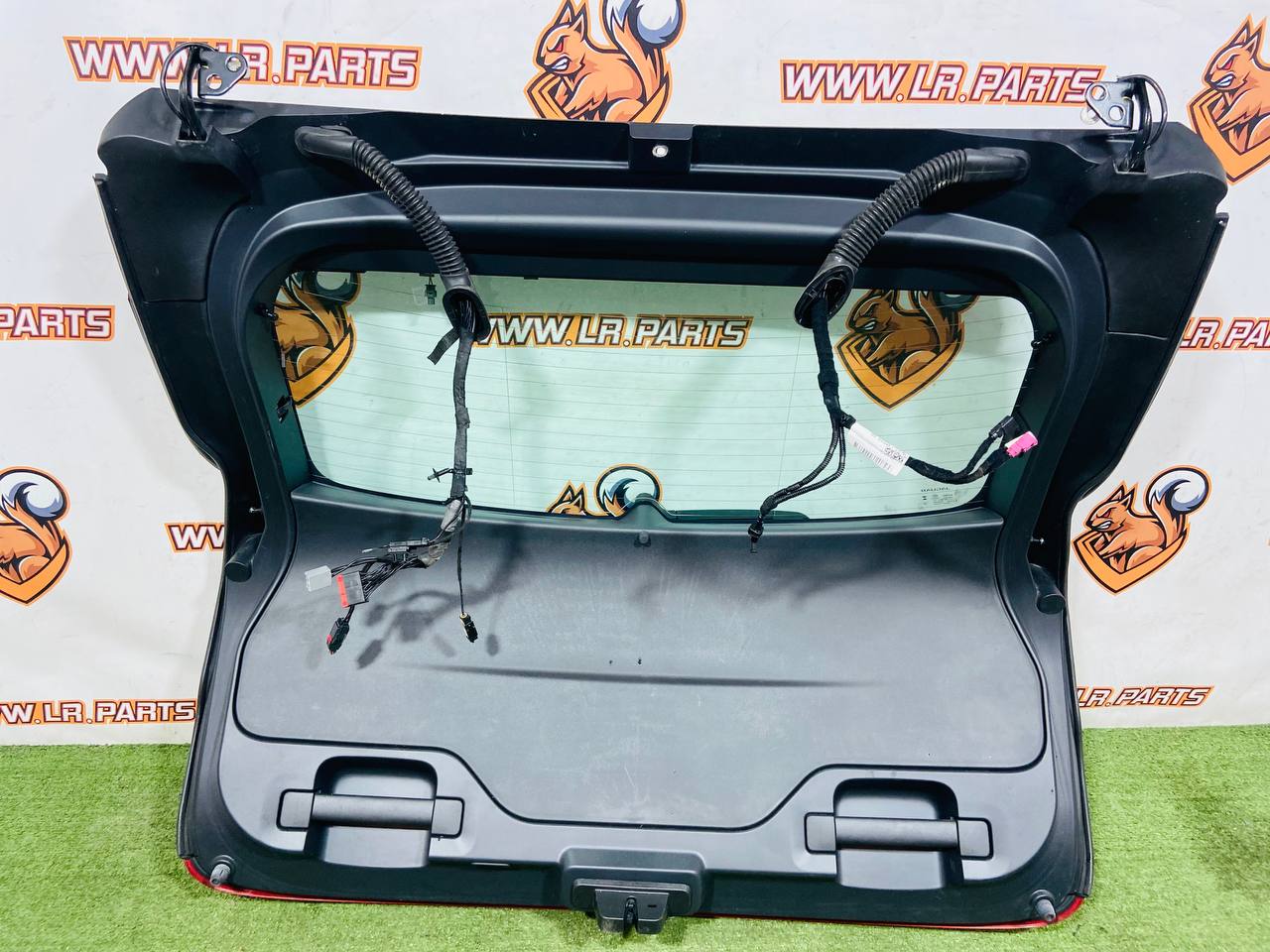T4A36306LML Trunk Lid for Jaguar F-Pace X761 (2017-) Used - Image 19