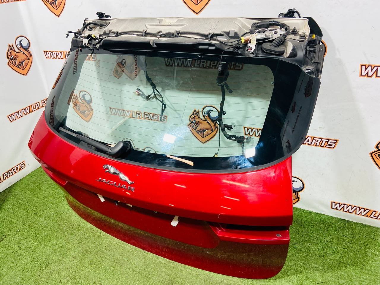 T4A36306LML Trunk Lid for Jaguar F-Pace X761 (2017-) Used - Image 21