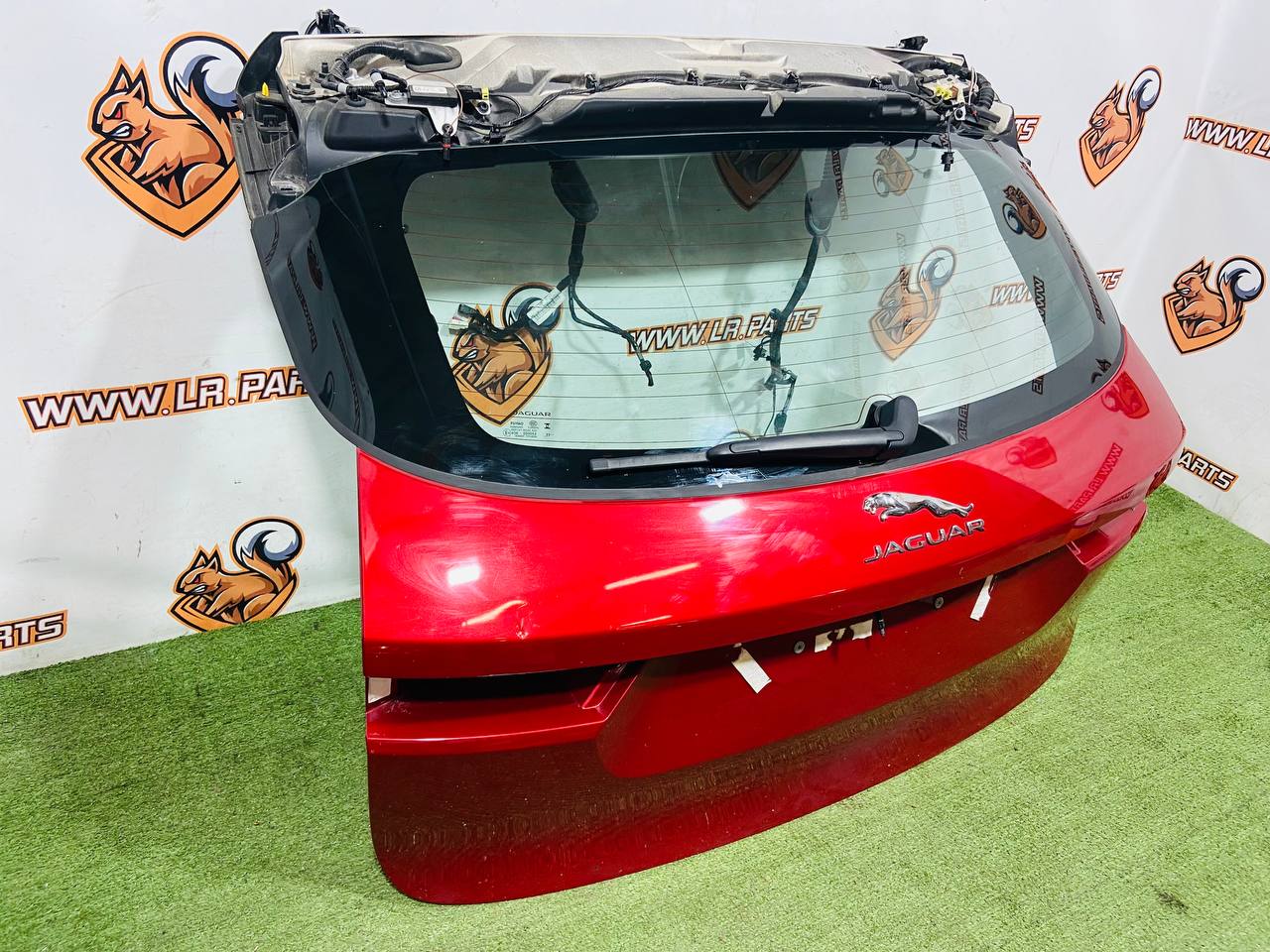 T4A36306LML Trunk Lid for Jaguar F-Pace X761 (2017-) Used - Image 22