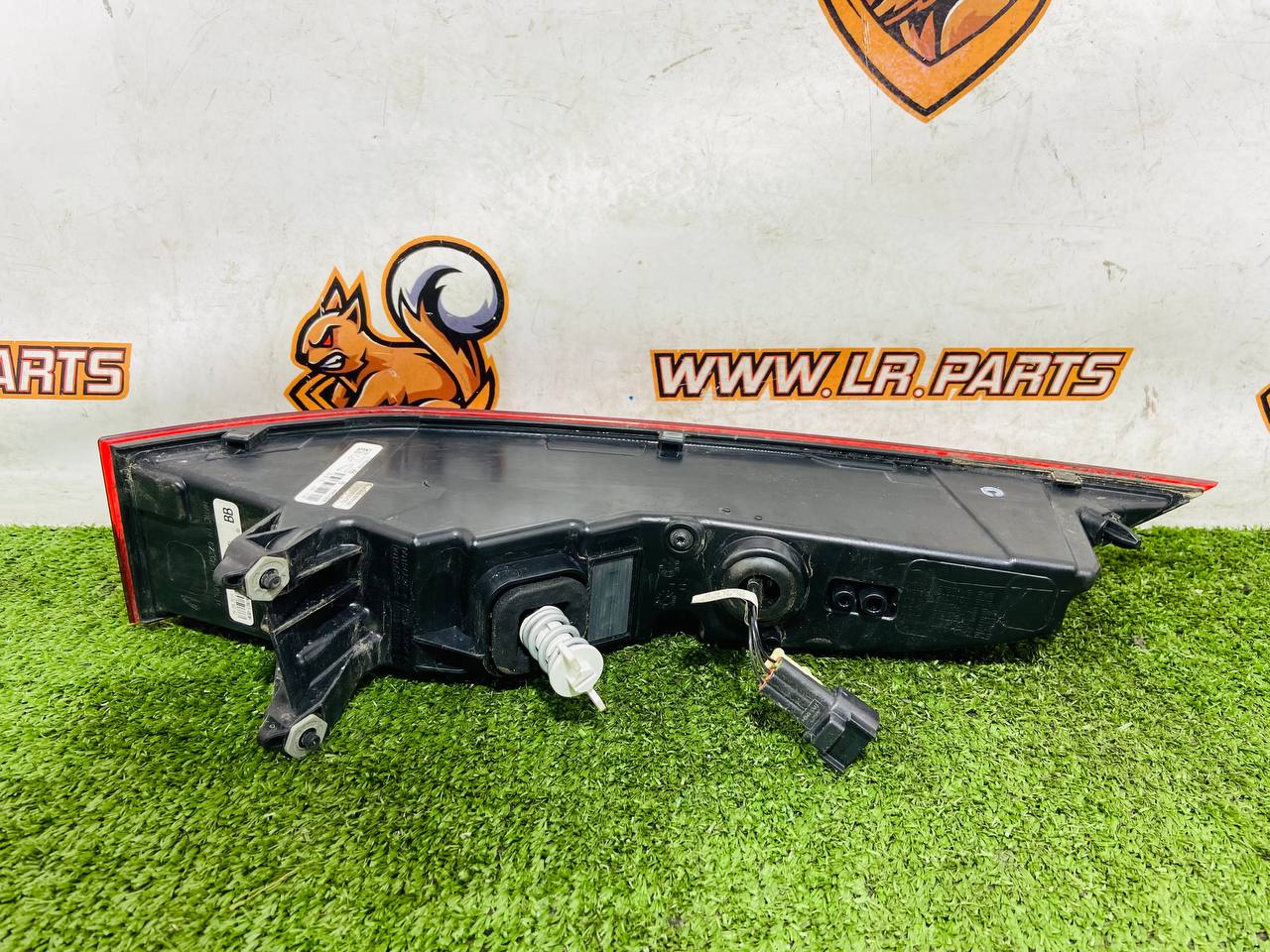 T4A37907 Right rear wing lantern USA Jaguar F-Pace X761 (2017-) Used cost 150 € in stock 1 pcs.