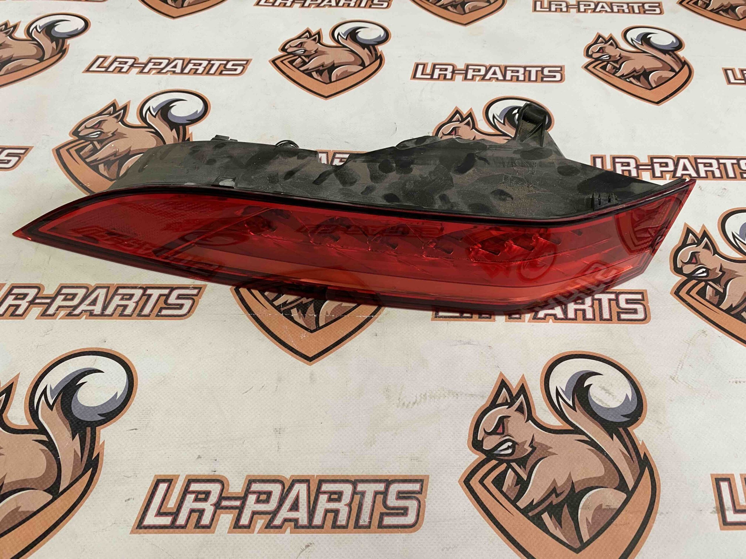 T4A37910 Left rear fender lamp for USA Jaguar F-Pace X761 (2017-) Used cost 115 € in stock 1 pcs.