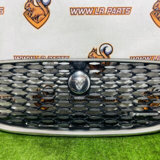 T4A38020 Grille + radar emblem 2021 - Jaguar F-Pace X761 (2017-) Used cost 500 € in stock 1 pcs.