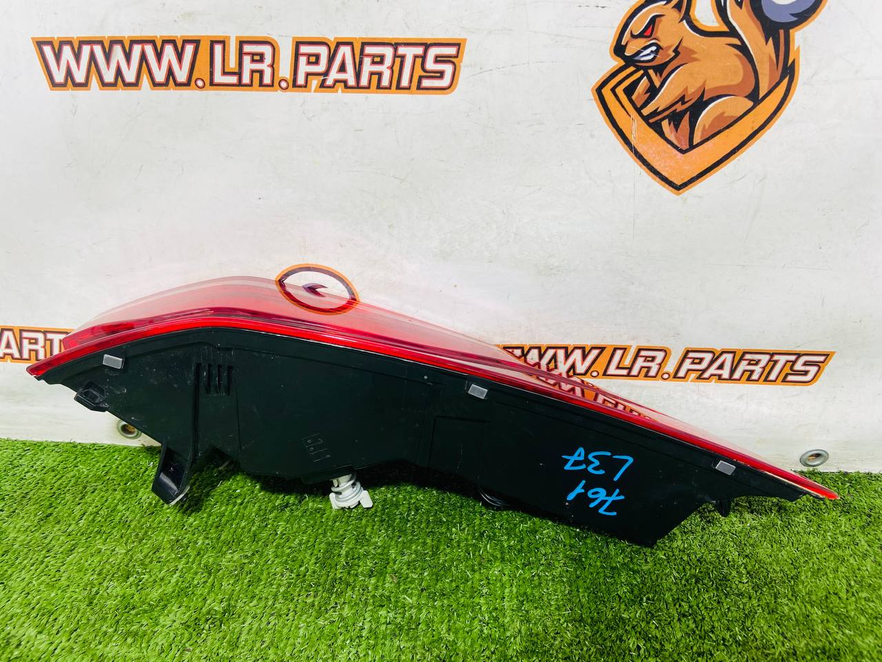 T4A44670 Right rear wing lamp 2021- Jaguar F-Pace X761 (2017-) Second hand cost 350 € in stock 2 pcs.