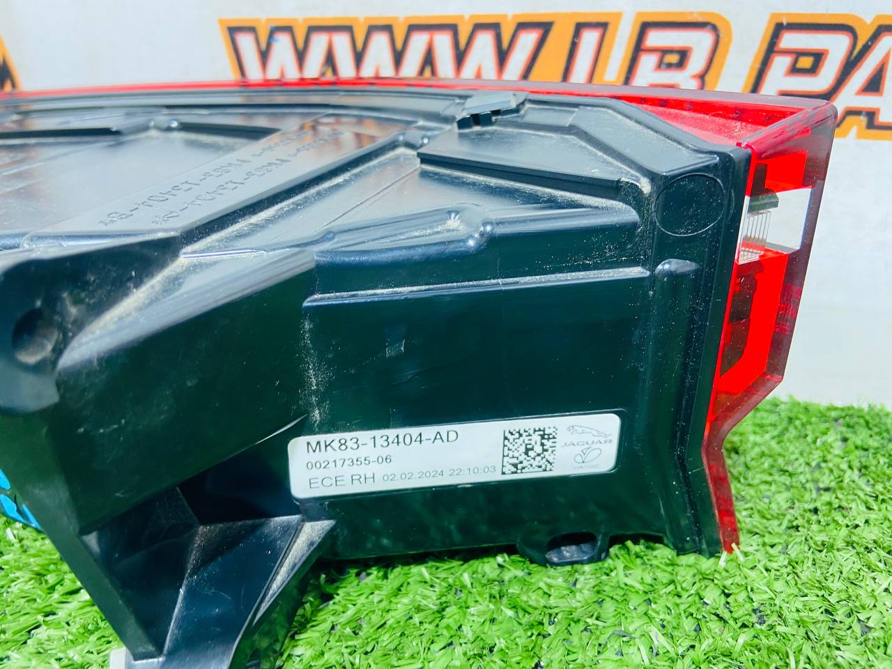 T4A44670 Right rear wing lamp 2021- Jaguar F-Pace X761 (2017-) Second hand cost 350 € in stock 2 pcs.
