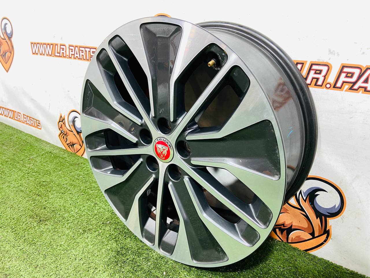 T4K11670 Wheel disc 7.5*19/5*108/45 Jaguar I-Pace X590 (2018-) Used - Image 33