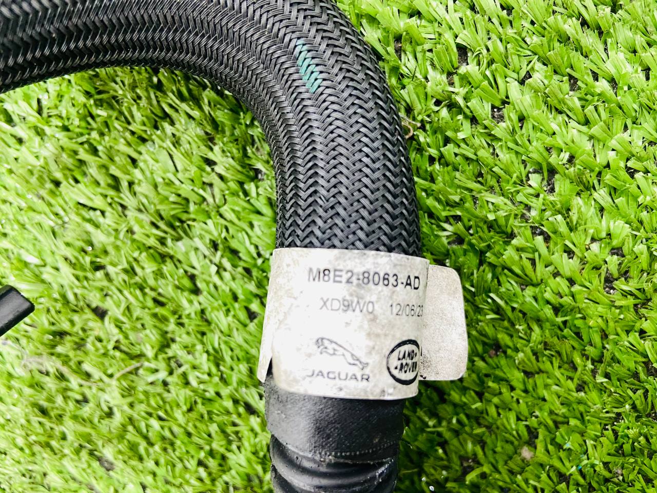 104123479 Cooling system pipe 3.0D Range Rover Sport L461 (2023-) Used cost € in stock 2 pcs.