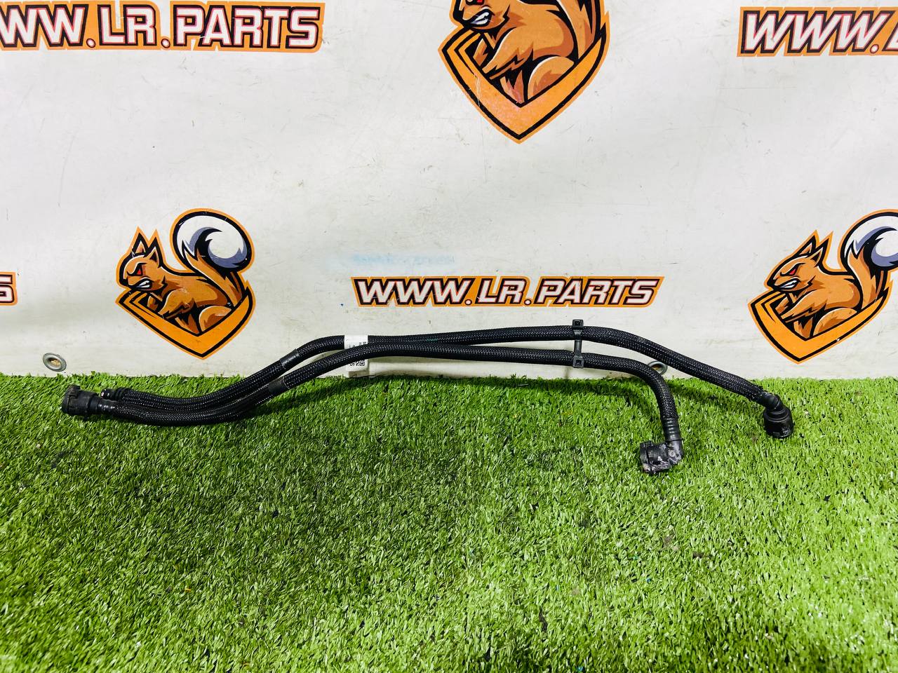 104123515 Cooling system hose for Range Rover Sport L461 (2023-) Used cost € in stock 1 pcs.