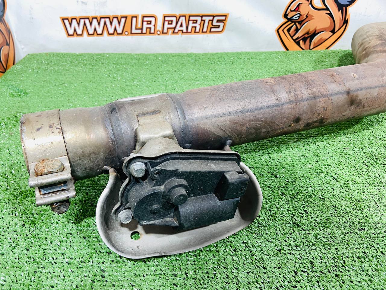 126123476 Assembled muffler 3.0 D Range Rover Sport L461 (2023-) Used cost 950 € in stock 3 pcs.