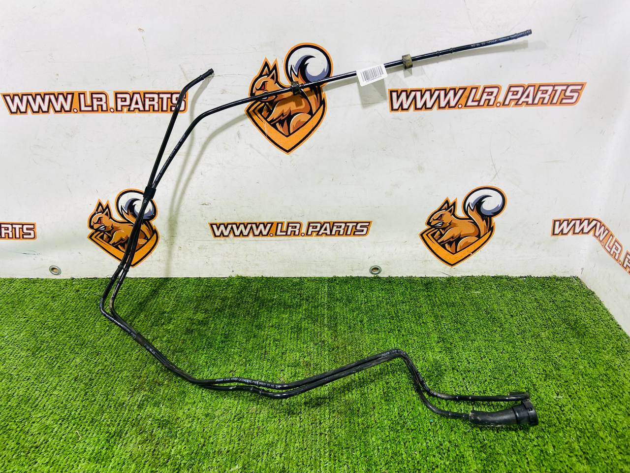 303123458 Used breather pipe for the rear electric motor Land Rover Discovery Sport L550 (2015-) cost € in stock 1 pcs.