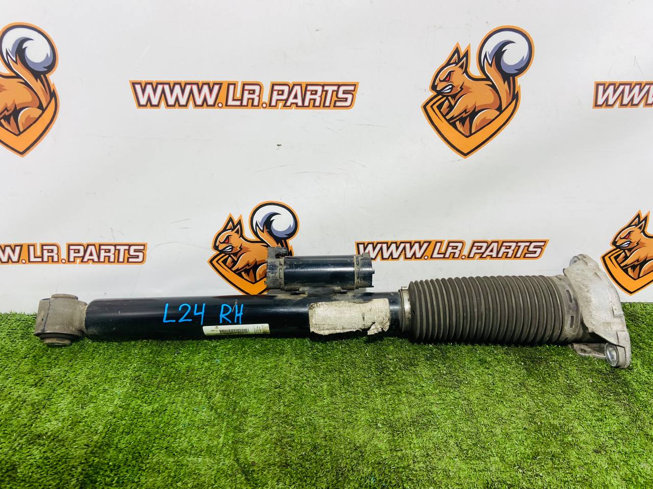 604123475 Rear right shock absorber Range Rover Sport L461 (2023-) Used - Image 17