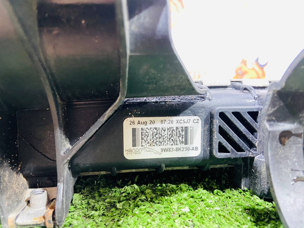 C2C39565 Radiator of the Jaguar F-Type X152 (2014-) supercharger, used. cost € in stock 1 pcs.
