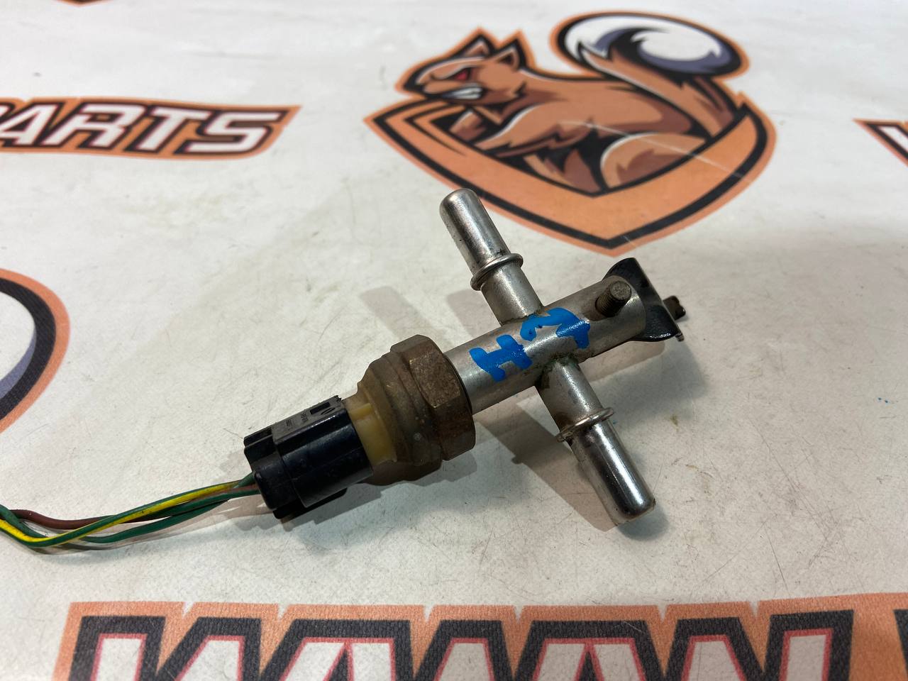 C2D50886 Fuel Pressure Sensor for Jaguar F-Pace X761 (2017-) Used cost 65 € in stock 1 pcs.
