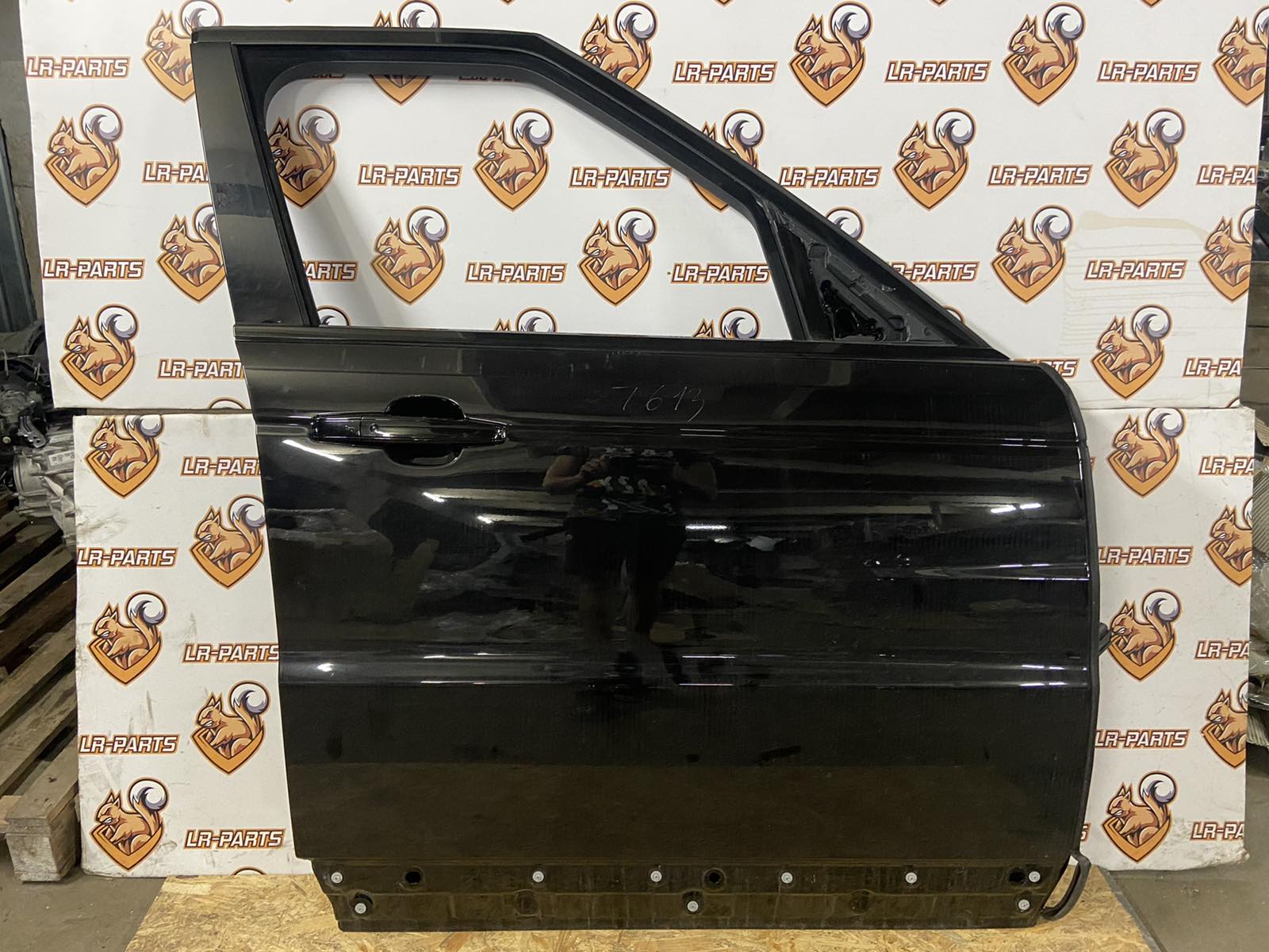 LR044226 Front Right Door Range Rover Sport L494 (2014-2022) Used - Image 53