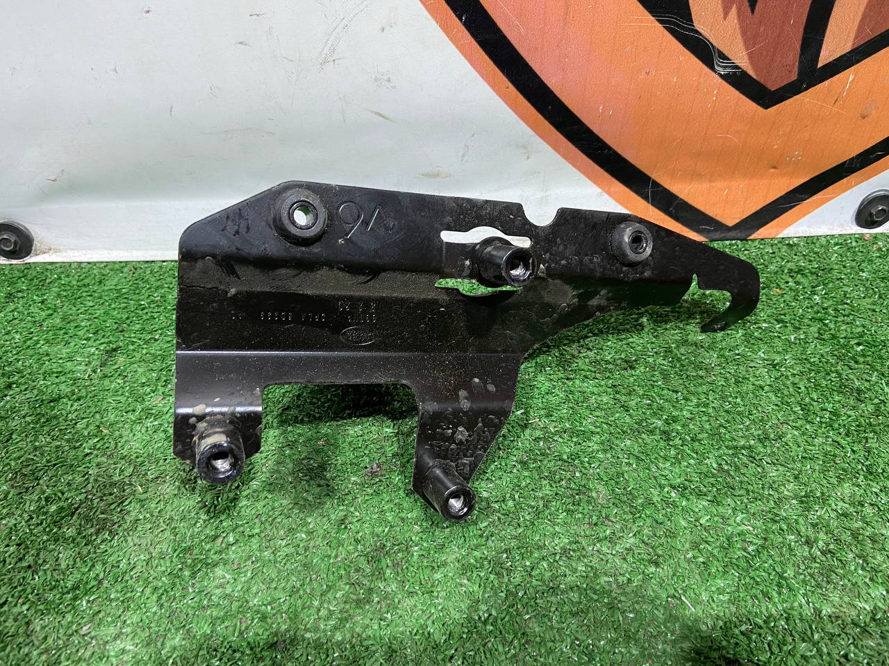 LR058373 Turbine bracket Range Rover Sport L494 (2014-2022) Second-hand cost 15 € in stock 2 pcs.
