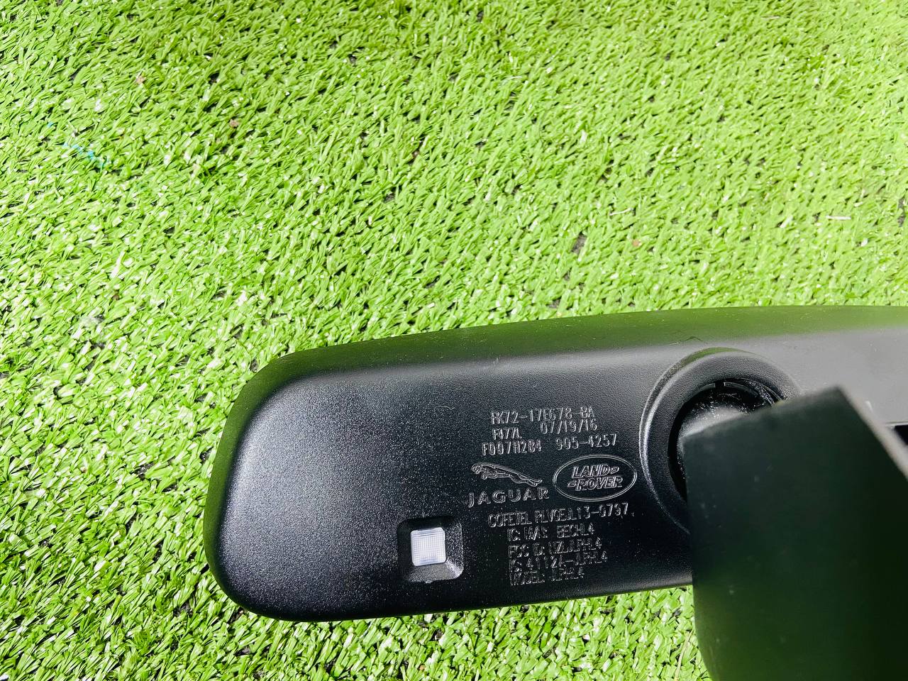 LR058507 Interior mirror with gate opening Jaguar F-Pace X761 (2017-) Used cost 60 € in stock 1 pcs.