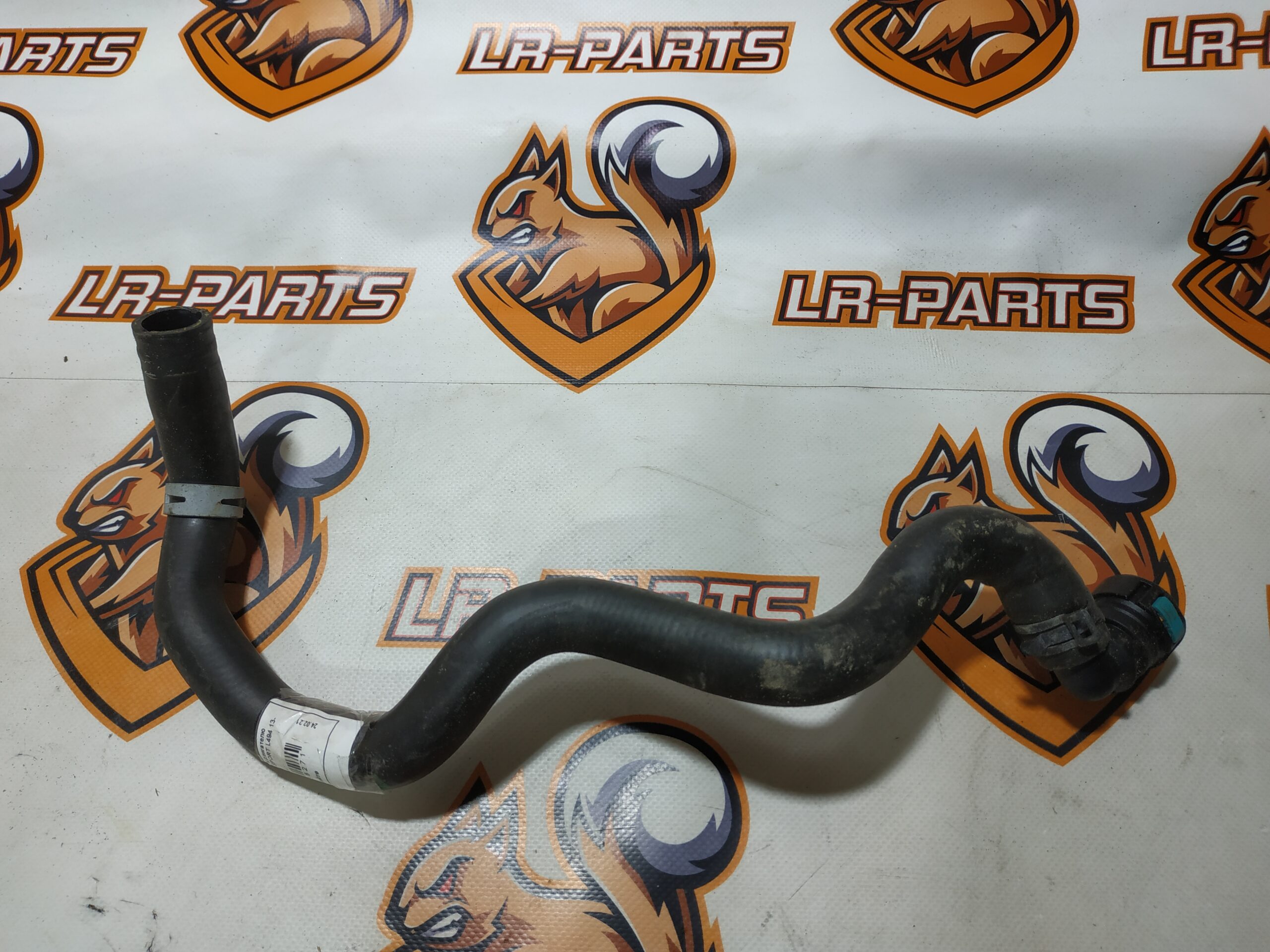 LR062097 Upper thermostat to engine pipe, Range Rover Sport L494 (2014-2022) Used - Image 12