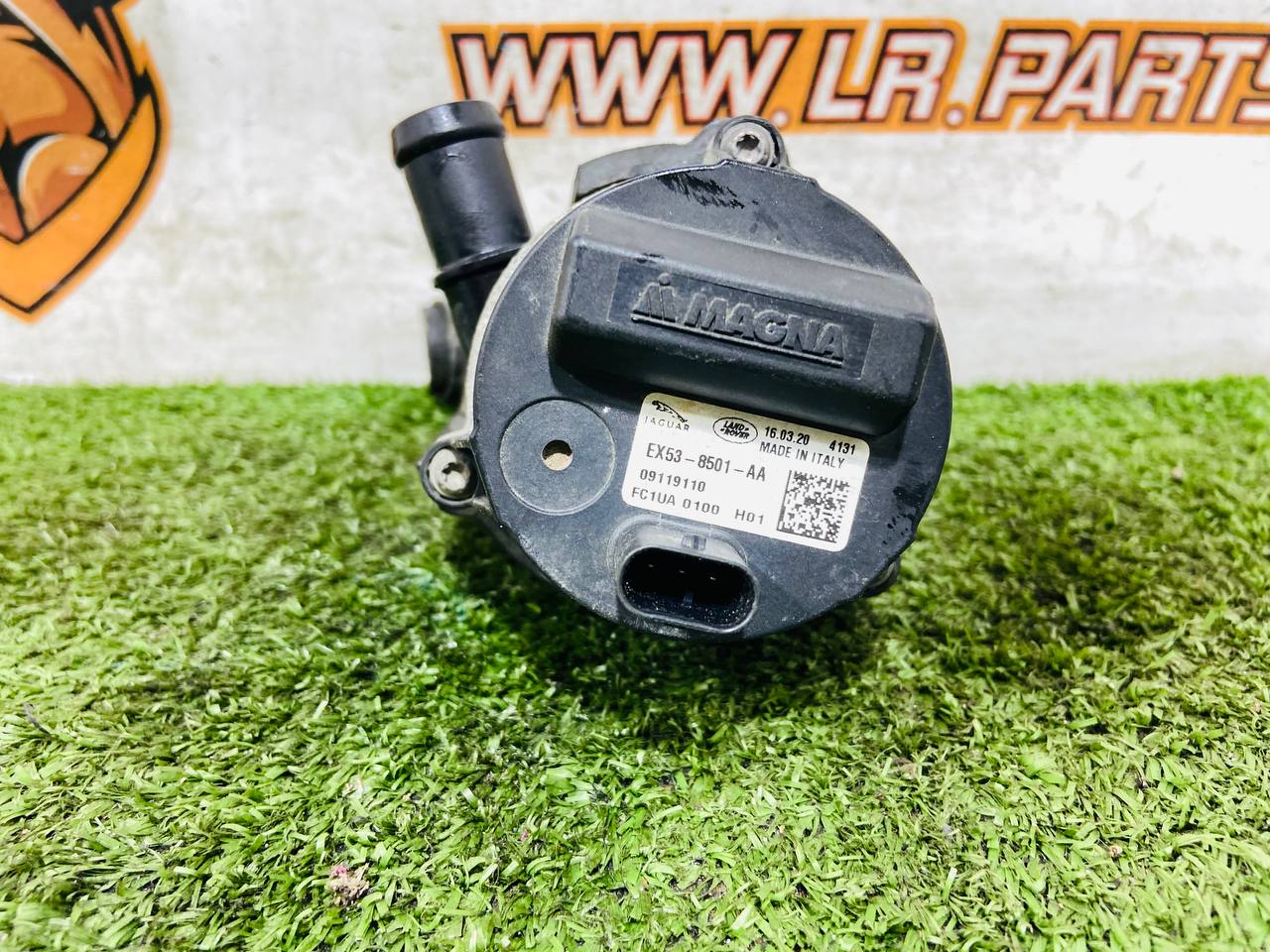 LR067228 Water pump 3.0 electric supplementary Range Rover Sport L494 (2014-2022) Used - Image 19