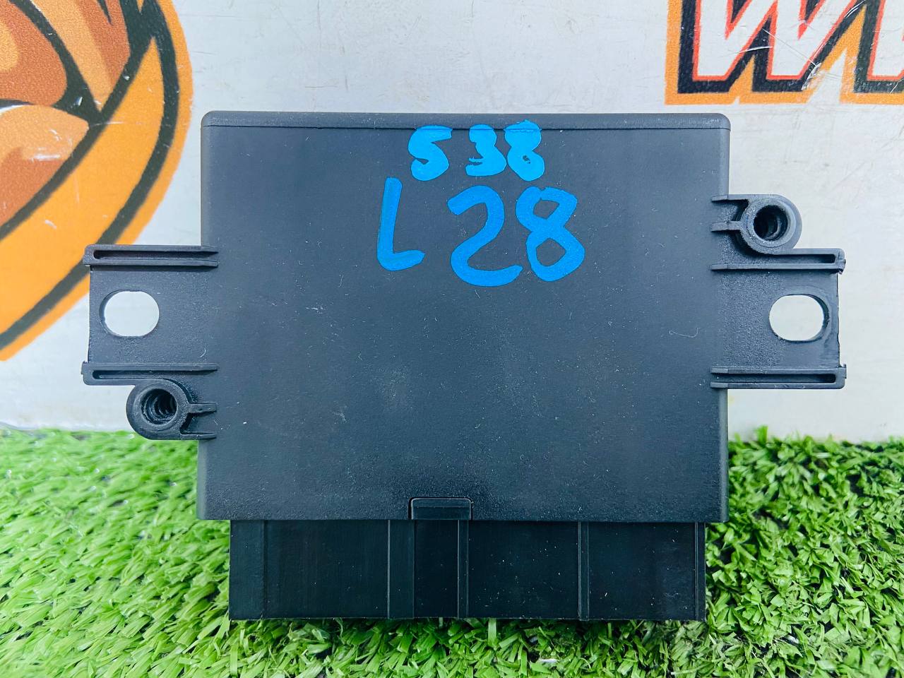LR078891 Parking sensor control unit Land Rover Discovery Sport L550 (2015-) USED cost 100 € in stock 1 pcs.