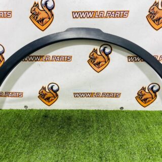 LR082935 Front right arch trim (for parking sensors) Land Rover Discovery 5 L462 (2017-) Used cost  € in stock 1 pcs.