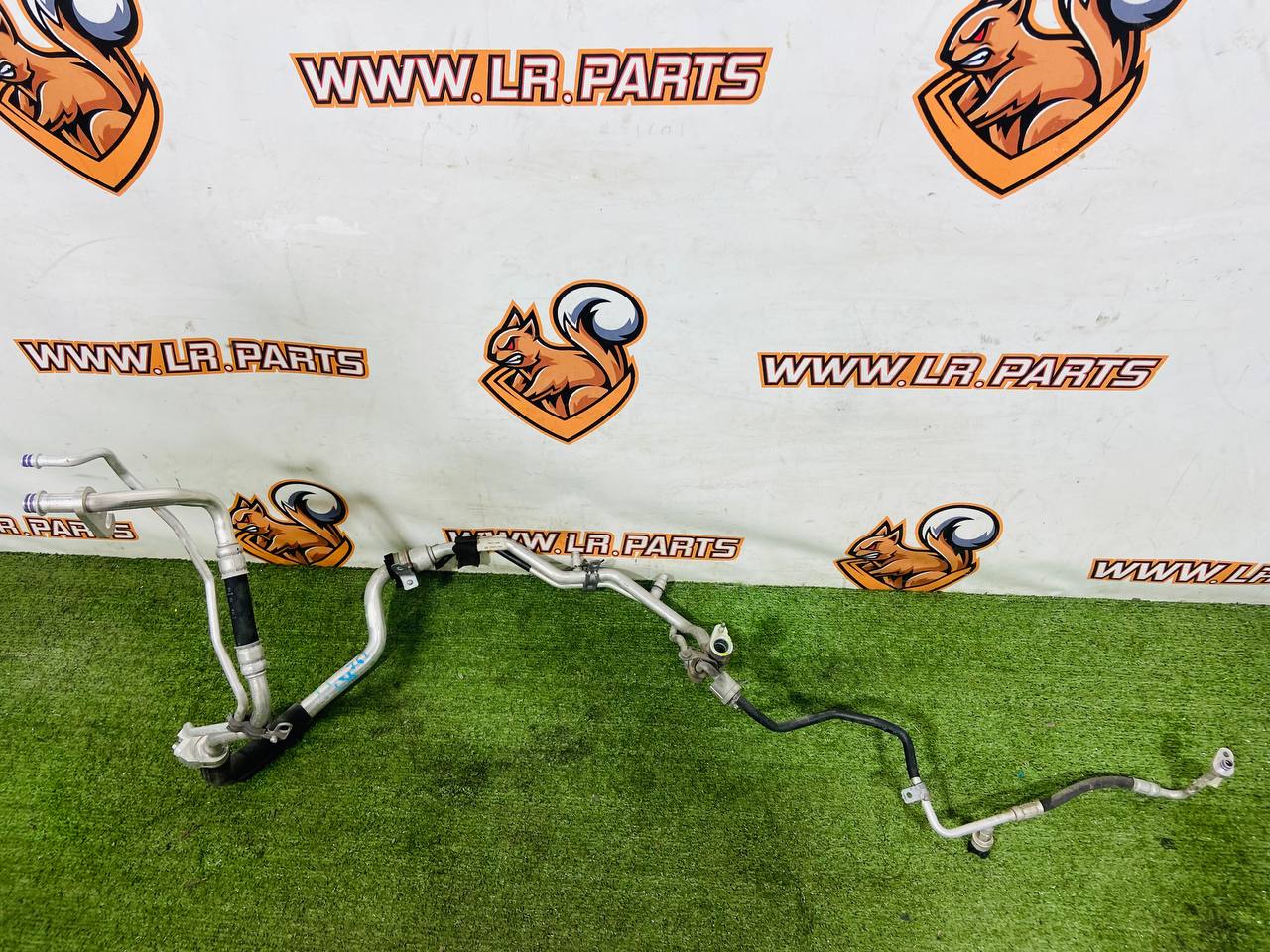 LR091465 Air conditioning pipe Range Rover Velar L560 (2018-) Used cost 125 € in stock 2 pcs.