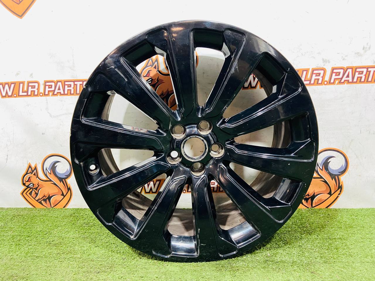 LR091540 Wheel rim 8.5*20/5 Range Rover Velar L560 (2018-) Used - Image 20