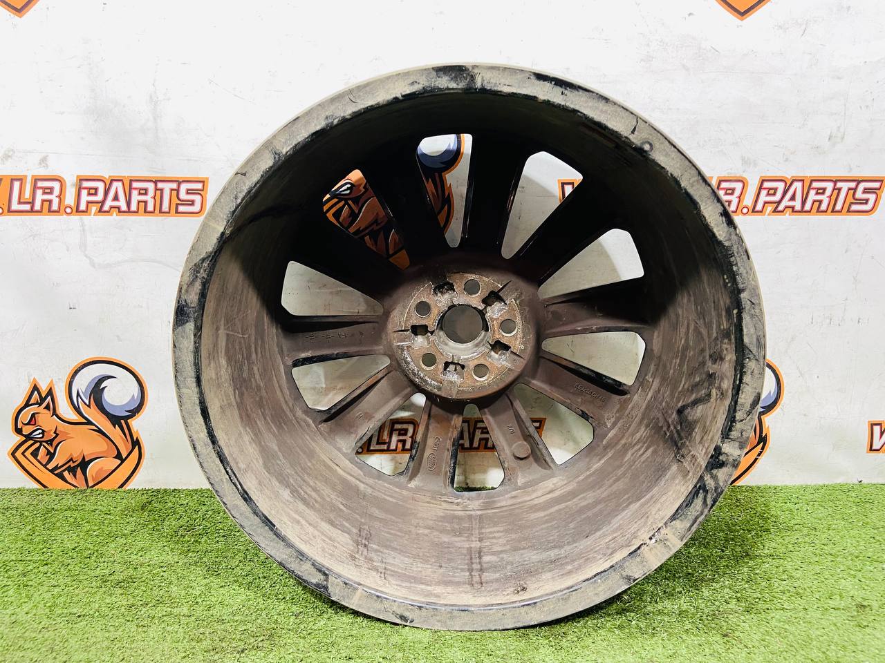 LR091540 Wheel rim 8.5*20/5 Range Rover Velar L560 (2018-) Used - Image 27