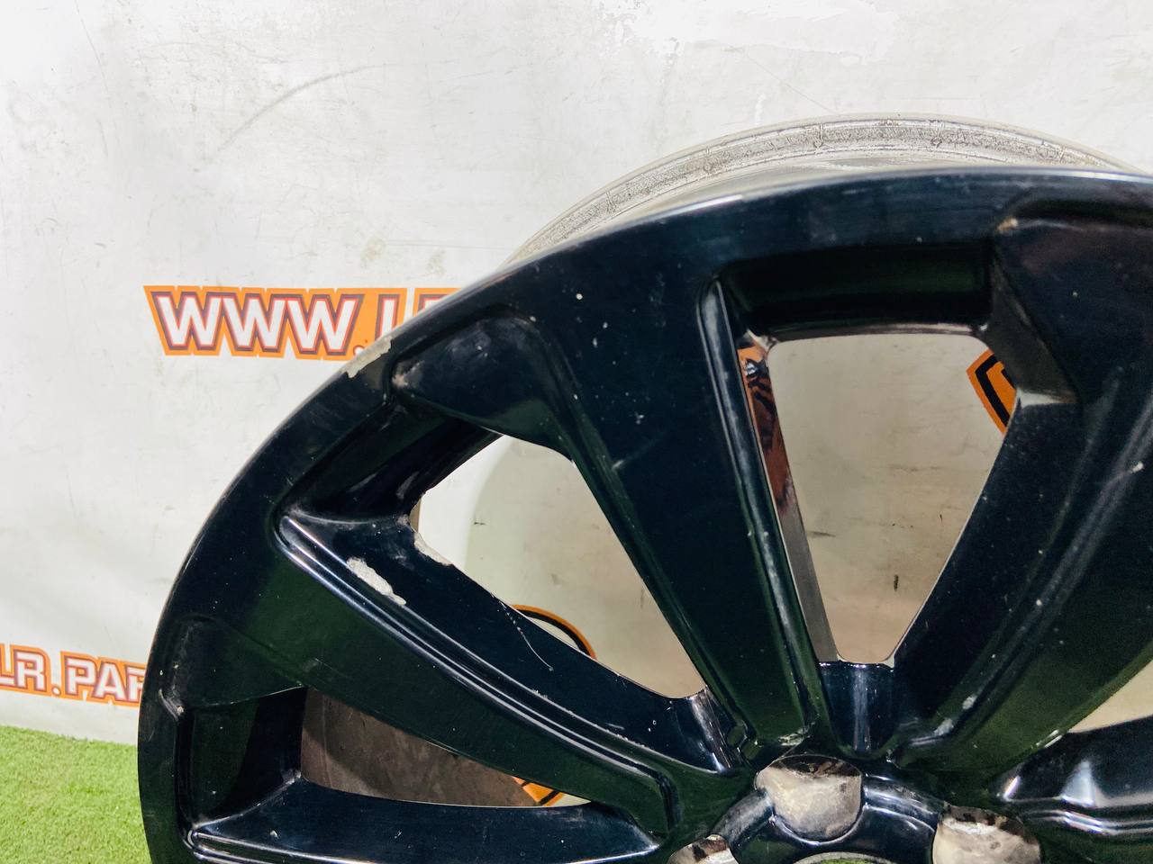 LR091540 Wheel rim 8.5*20/5 Range Rover Velar L560 (2018-) Used cost € in stock 3 pcs.