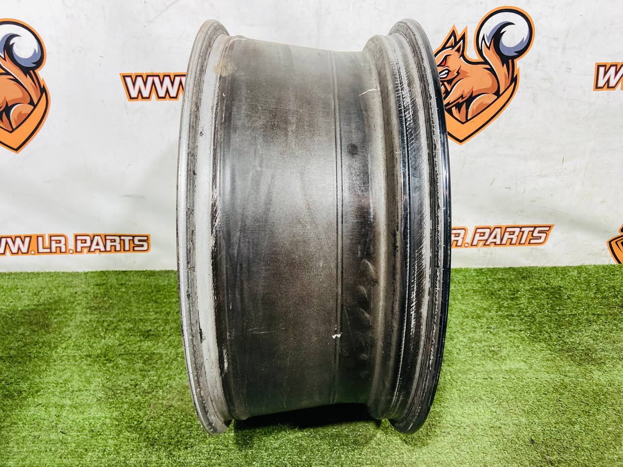 LR091540 Wheel rim 8.5*20/5 Range Rover Velar L560 (2018-) Used cost € in stock 3 pcs.
