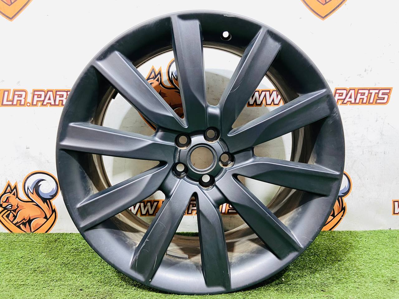 LR091542 Wheel rim 8.5*21 Straight Satin Dark Grey Range Rover Velar L560 (2018-) Used - Image 20
