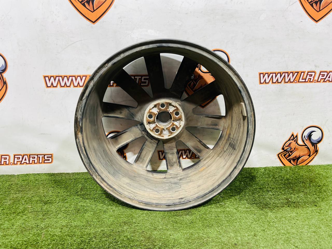 LR091542 Wheel rim 8.5*21 Straight Satin Dark Grey Range Rover Velar L560 (2018-) Used - Image 25