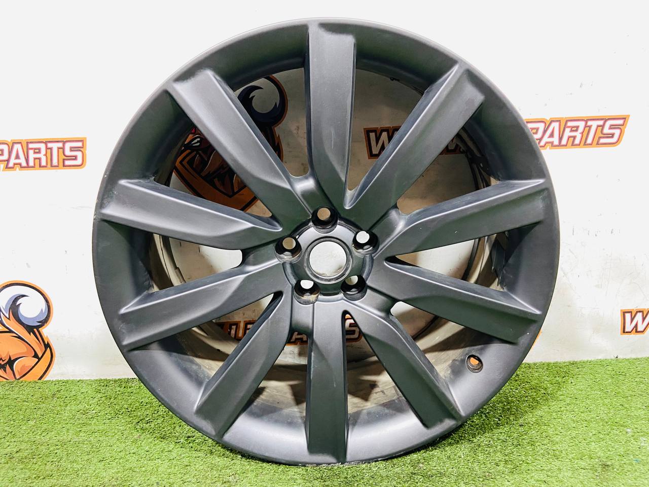 LR091542 Wheel rim 8.5*21 Straight Satin Dark Grey Range Rover Velar L560 (2018-) Used - Image 29