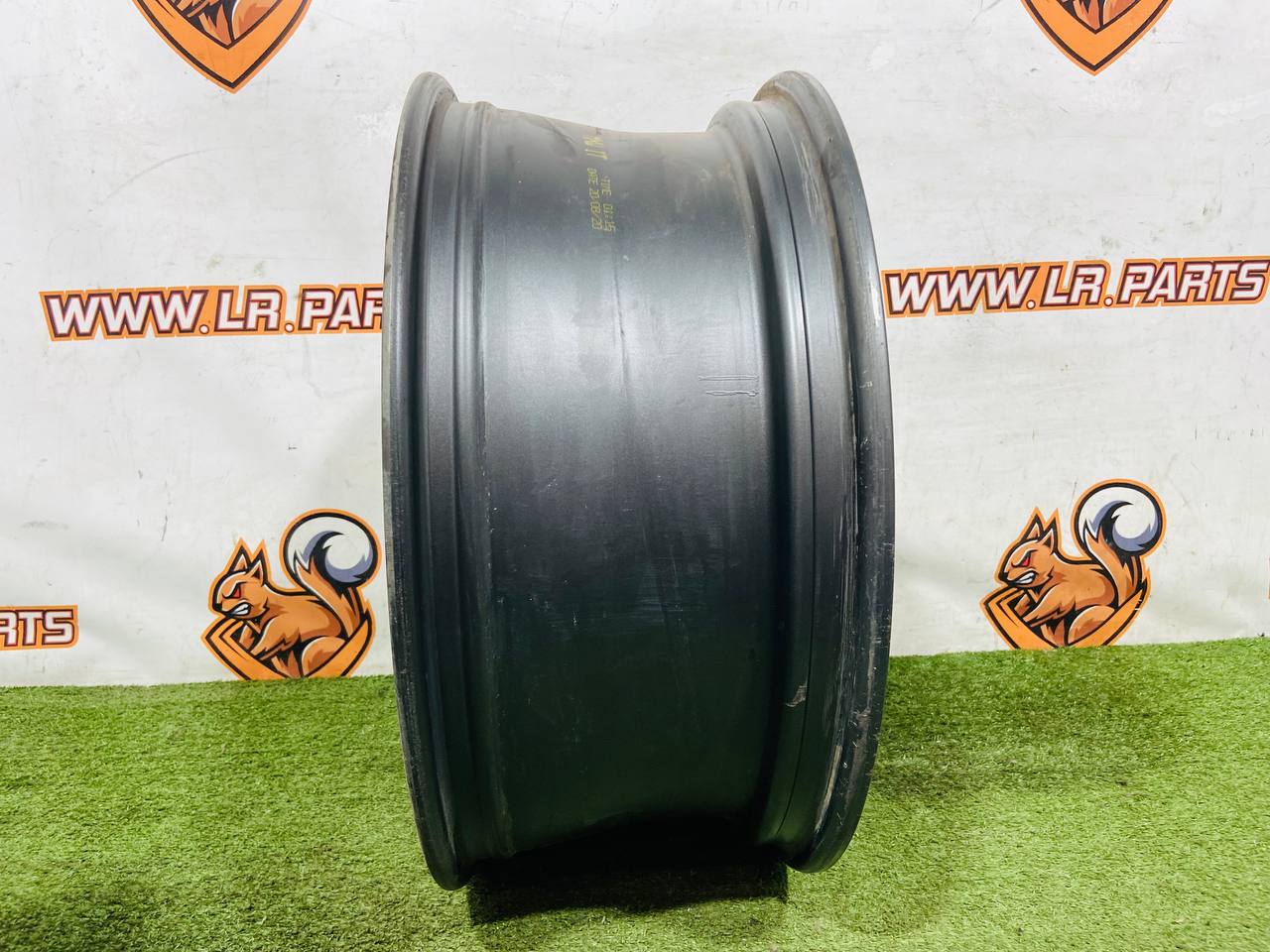 LR091542 Wheel rim 8.5*21 Straight Satin Dark Grey Range Rover Velar L560 (2018-) Used - Image 32