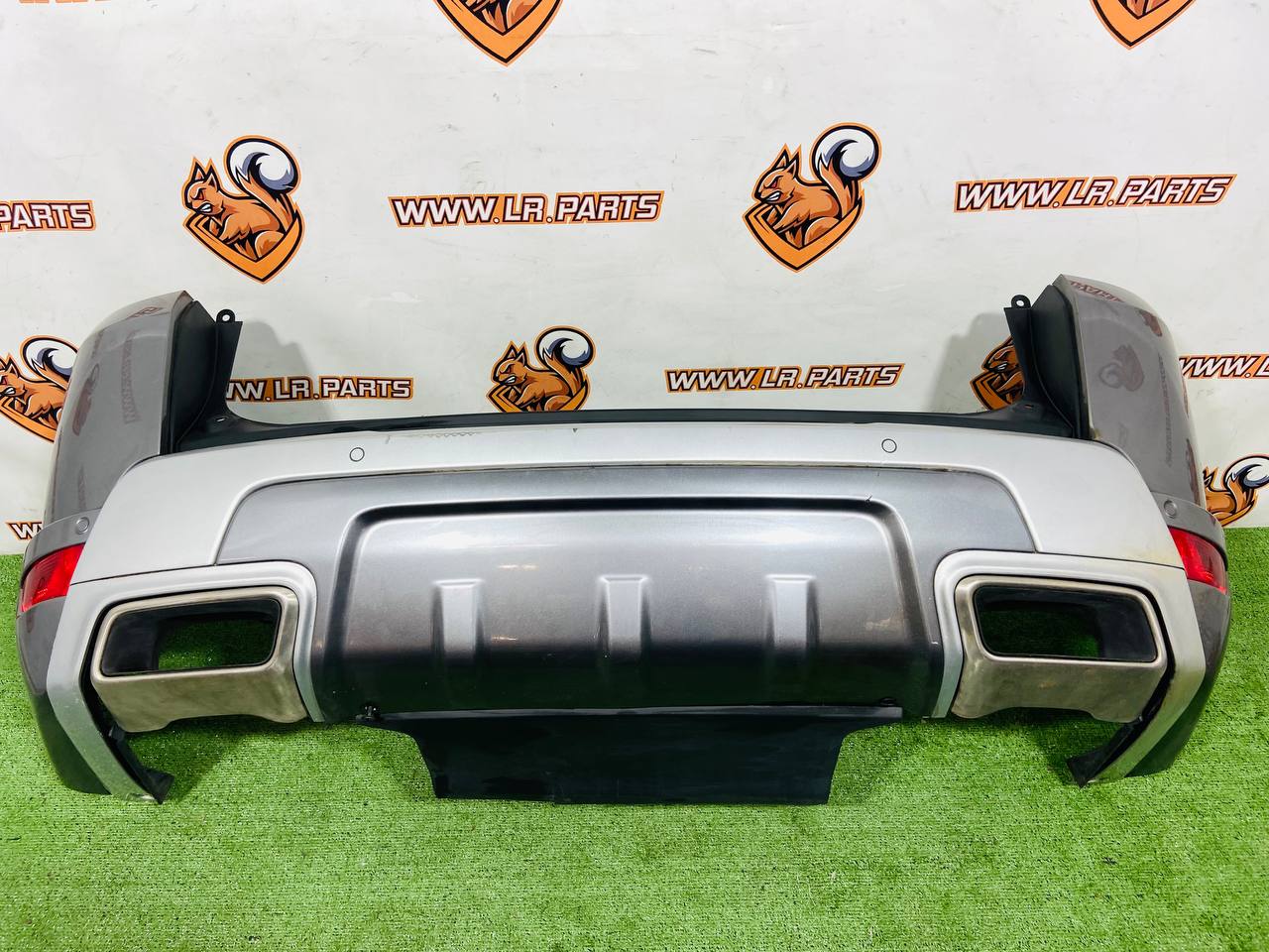LR098889 Rear bumper 2018- complete assembly set Range Rover Sport L494 (2014-2022) Used - Image 58