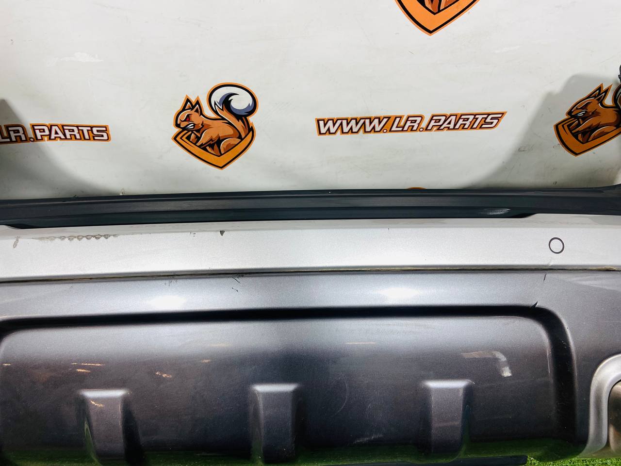 LR098889 Rear bumper 2018- complete assembly set Range Rover Sport L494 (2014-2022) Used - Image 62