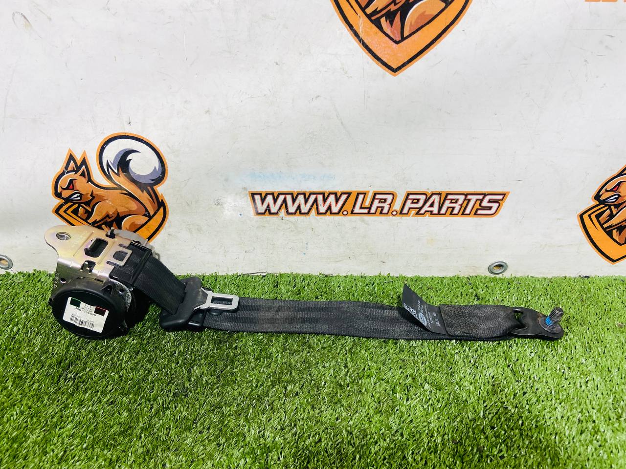 LR104680 Rear center seat belt Range Rover L405 (2013-2023) Used cost € in stock 1 pcs.