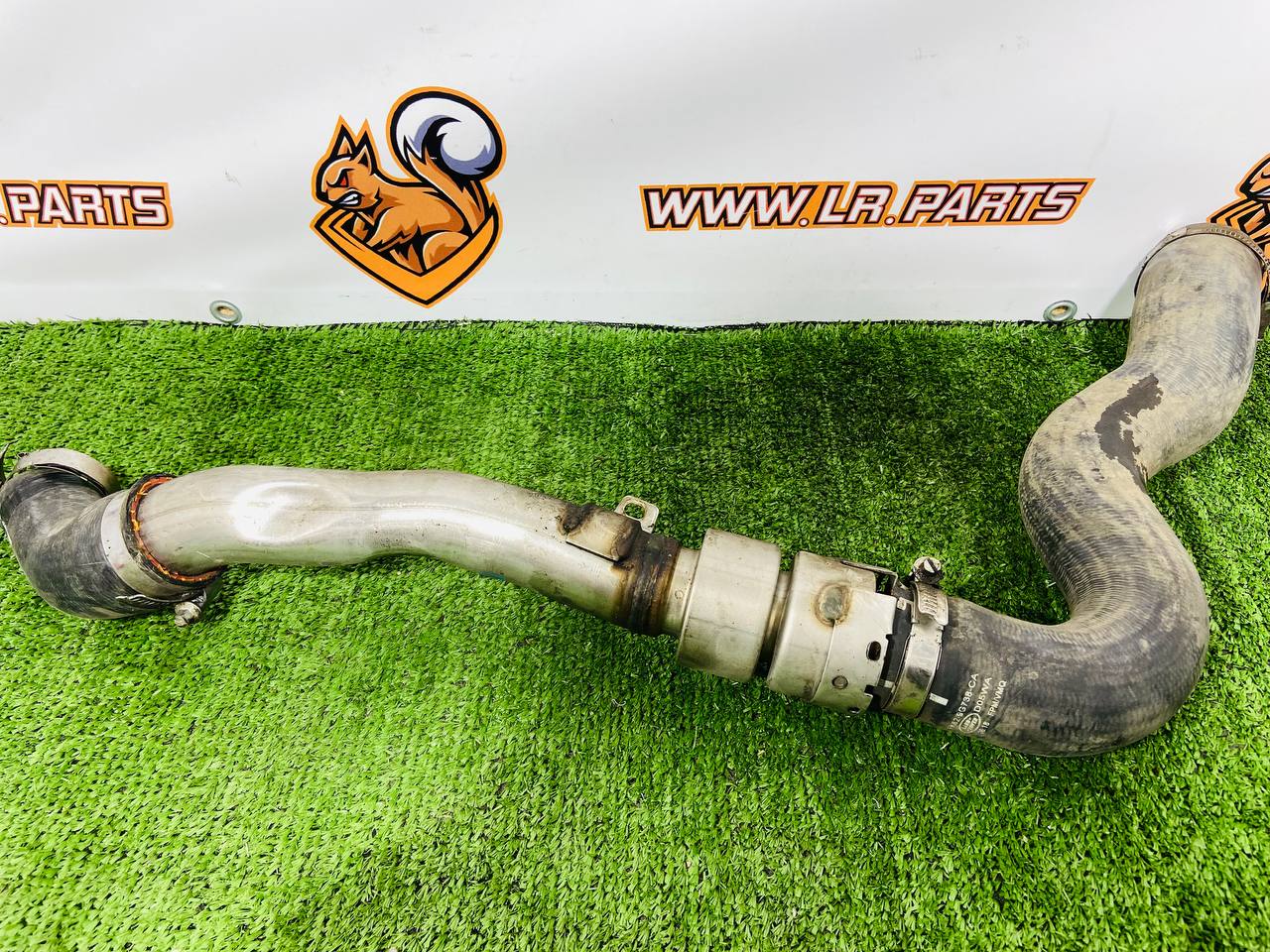 LR109964 Radiator Hose 3.0TD for Range Rover Sport L494 (2014-2022) Used - Image 12