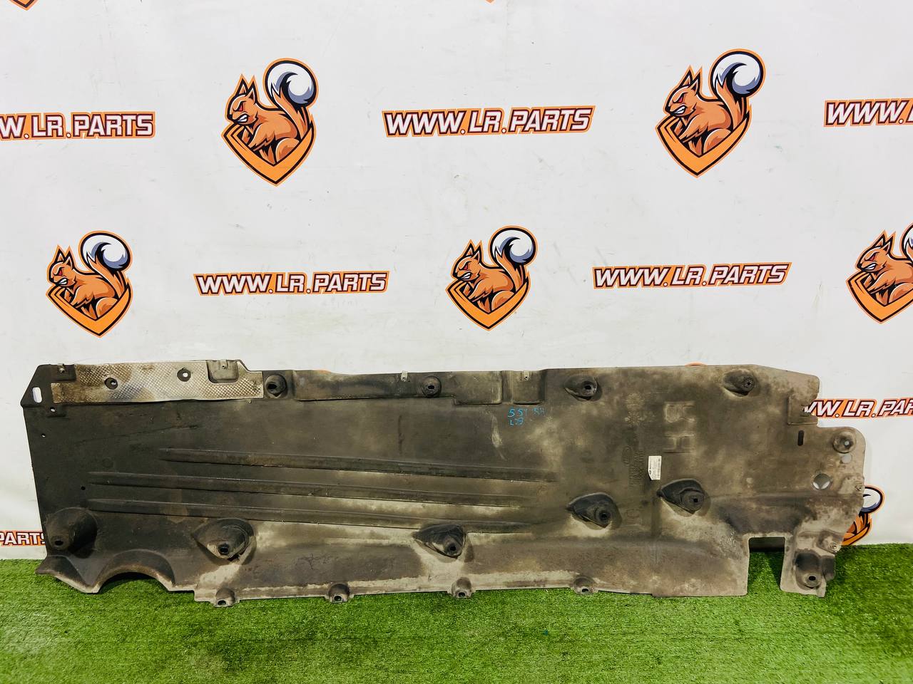 LR114170 Right underbody protection Range Rover Evoque New L551 (2019-) Used cost 120 € in stock 3 pcs.