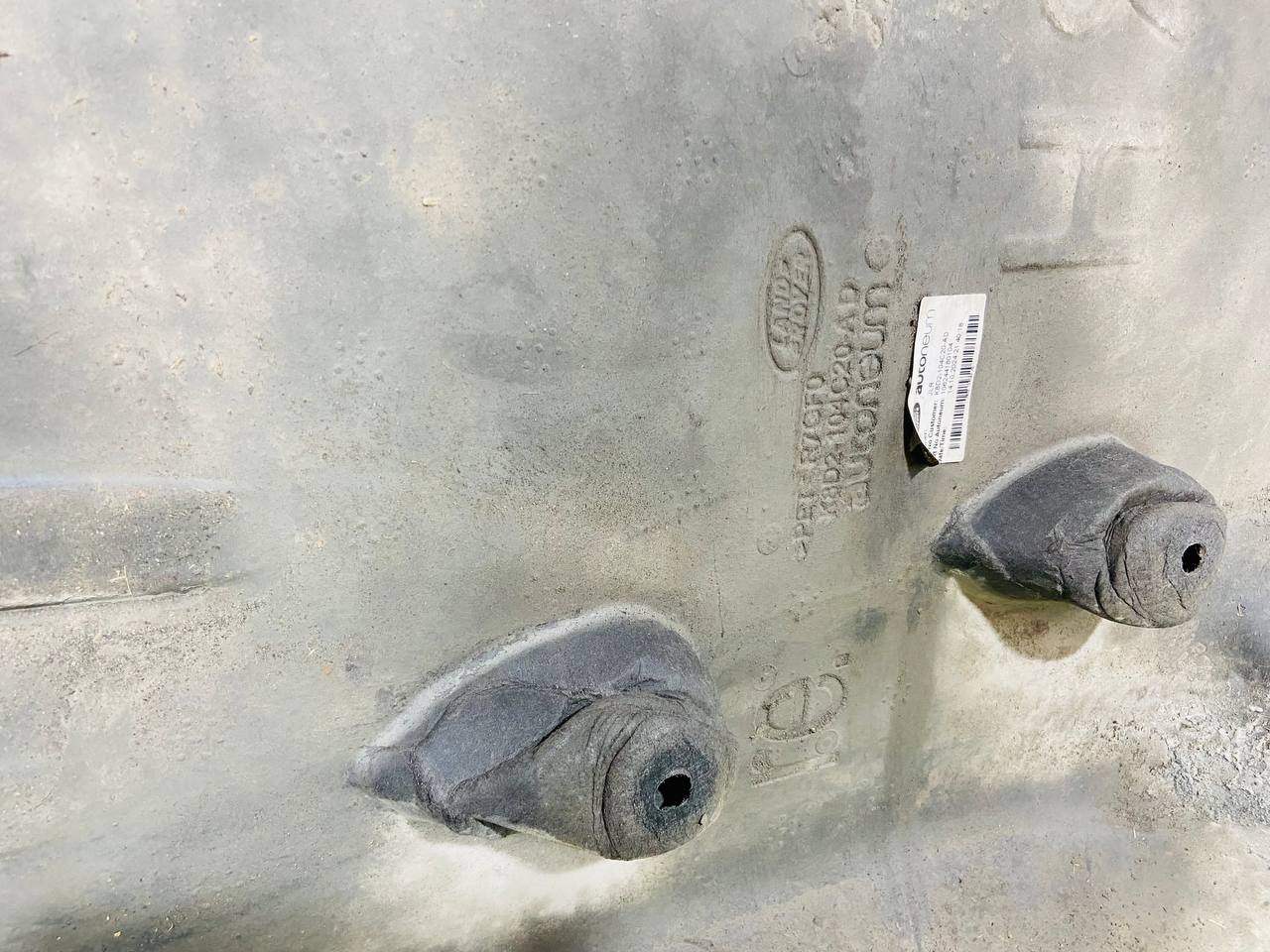 LR114170 Right underbody protection Range Rover Evoque New L551 (2019-) Used cost 120 € in stock 3 pcs.