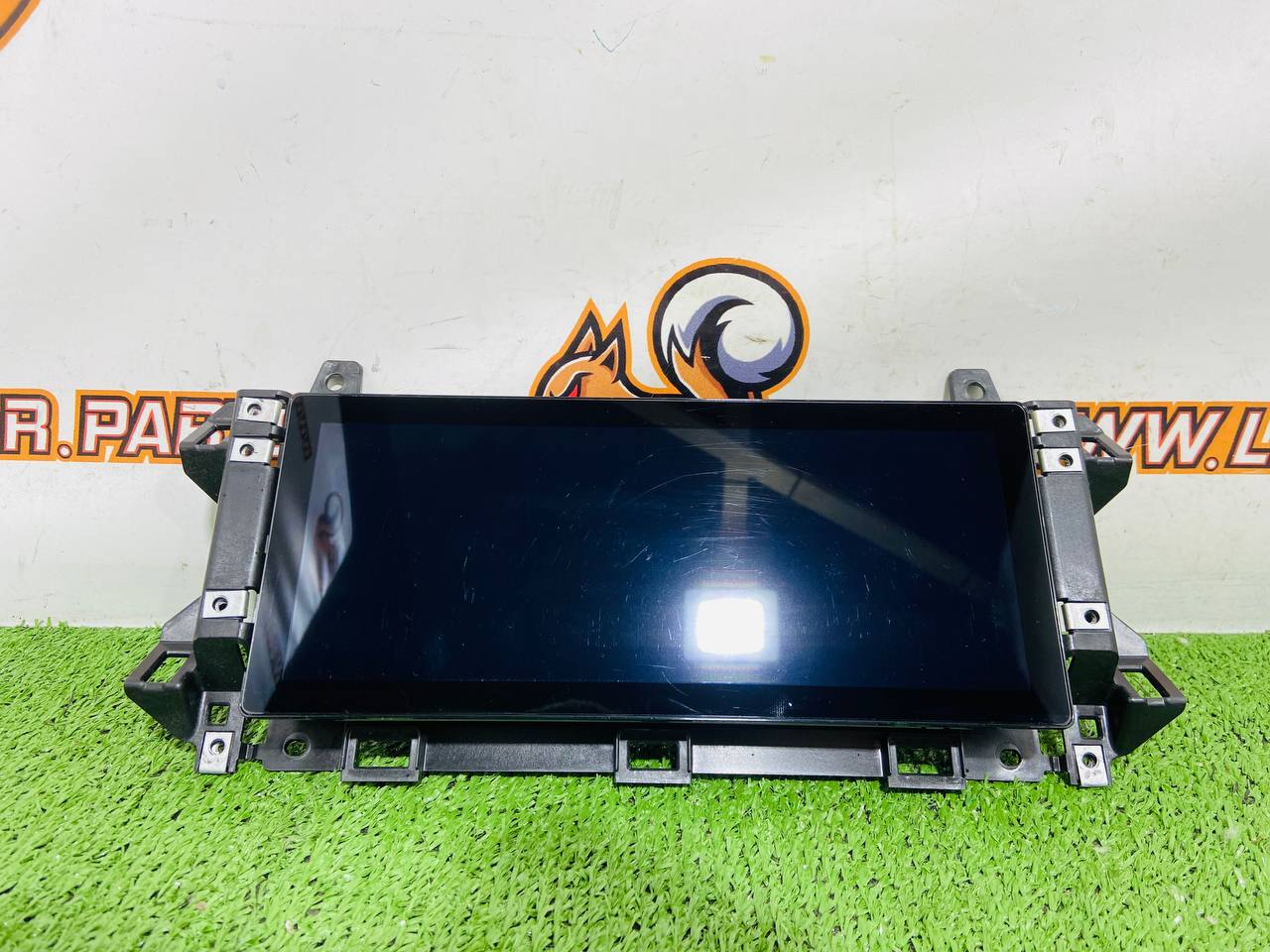 LR115406 Land Rover Discovery Sport L550 (2015-) Audio System Screen Used cost 400 € in stock 5 pcs.