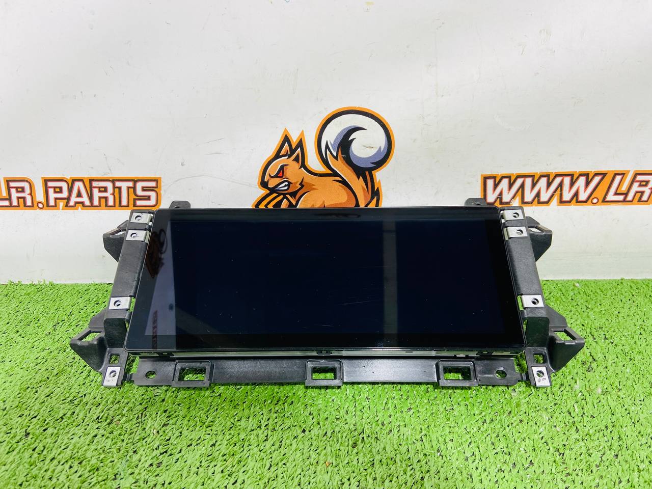 LR115406 Land Rover Discovery Sport L550 (2015-) Audio System Screen Used cost 400 € in stock 5 pcs.