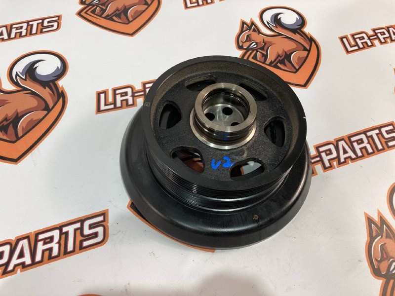 LR121747 Crankshaft pulley 3.0TD, 3.0IE ingenium Range Rover Sport L494 (2014-2022) used cost 150 € in stock 1 pcs.